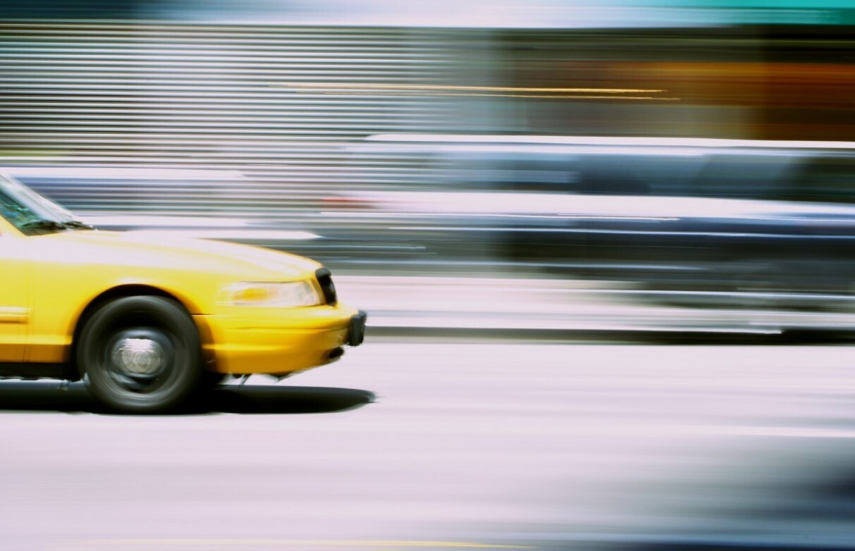 Придется немного пешочком: в Петербурге создали зоны запрета вызова такси