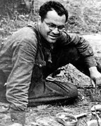 Про песни на стихи Матусовского, но в первую очередь про "Вернулся я на Родину..." – его первую песню