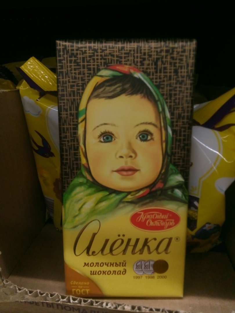 Почему цены настолько отличаются в торговой сети и в спецмагазинах?