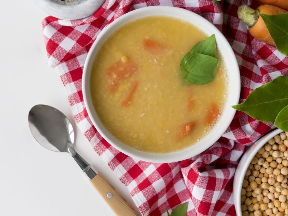 Кость вошла прямо в бронх. Гороховый суп с курицей едва не стоил жизни малышу в Москве