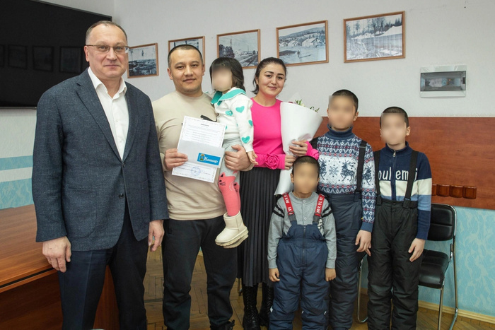 Как мигранты с бизнесом стали вдруг малообеспеченными и получили квартиру в подарок