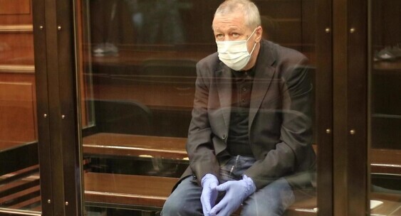 Дышит с трудом, бросил курить. Михаил Ефремов подал прошение об УДО, его рассмотрят 24 марта