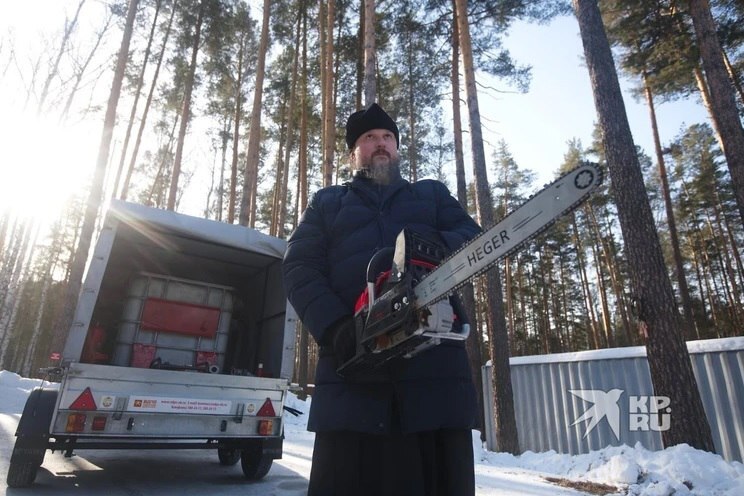 «На Бога надейся, а сам не плошай». Появилась пожарная дружина из уральских священников - БОБР