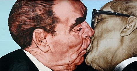 Поцелуй начальника