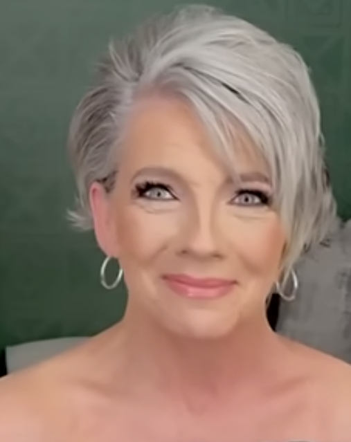 Фото До и После. Макияж до и после фото. Фото лица фото до и после. Стрижка волос. Интересные факты.