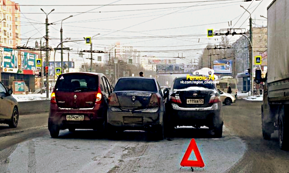 После получения водительских прав выбираем 1-ю машину