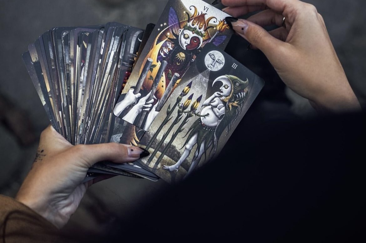 Введение в мир карт Таро: магия и тайны🔮