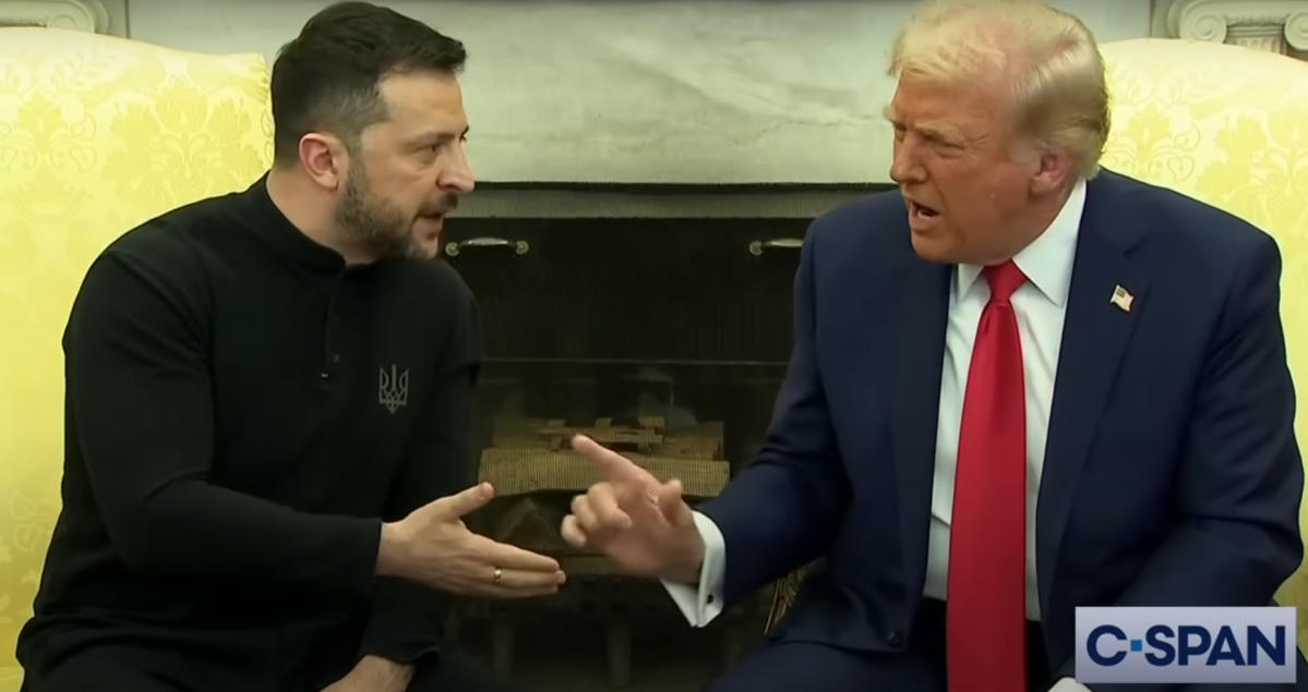 Возня вокруг шкуры неубитого медведя обрушила престиж США: гражданин Украины Зеленский публично дерзил и перечил президенту США Трампу в его кабинете