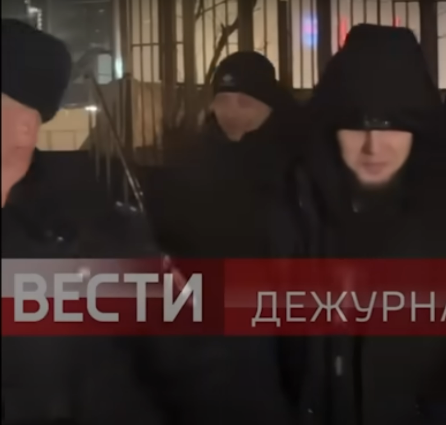 "Пьяный, без прав, наглухо затонирован": блогера Венгалби поймали за взятку в 100 тысяч рублей