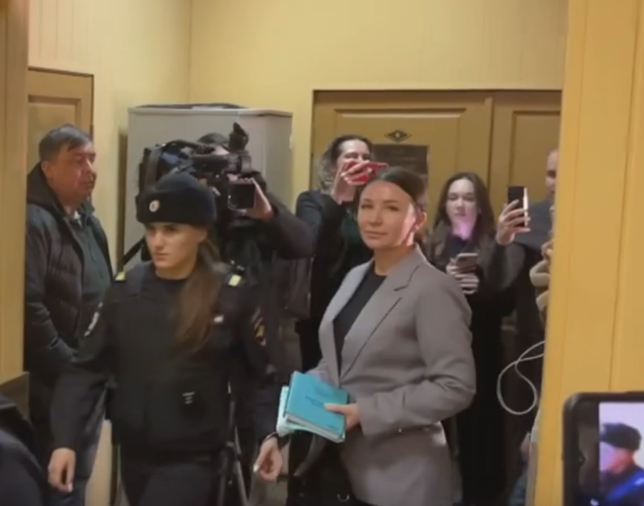 Мать — в СИЗО, отец — на СВО. С кем остались дети осужденной Блиновской?