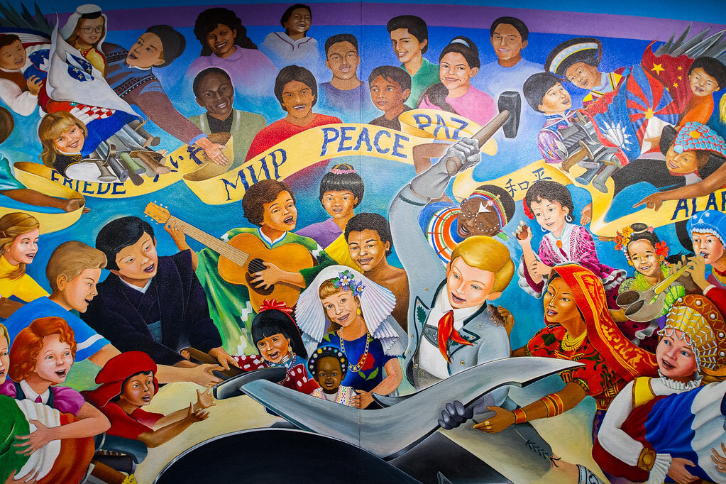 Где провожают самолёты.