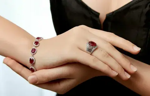 Почему рубины красные, а изумруды зеленые: тайны цвета драгоценных камней