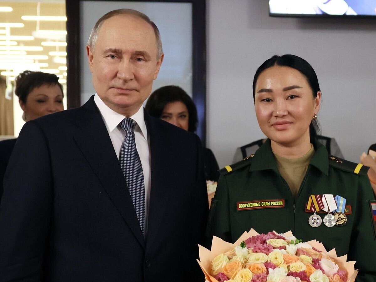 Путин попросил медика из Тывы Монгуш не возвращаться в зону СВО