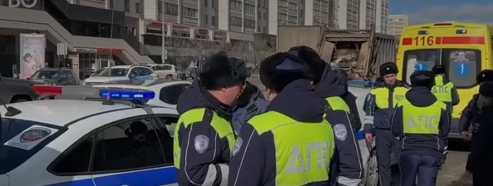 В Казани таксист сбил на пешеходе 11 человек, включая 12 летнего ребенка.