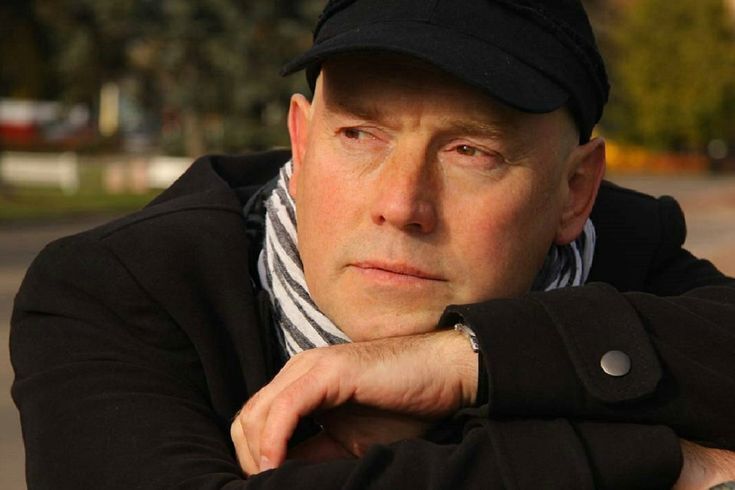 Народный артист России Виктор Сухоруков перенёс операцию на открытом сердце. Что с ним случилось?