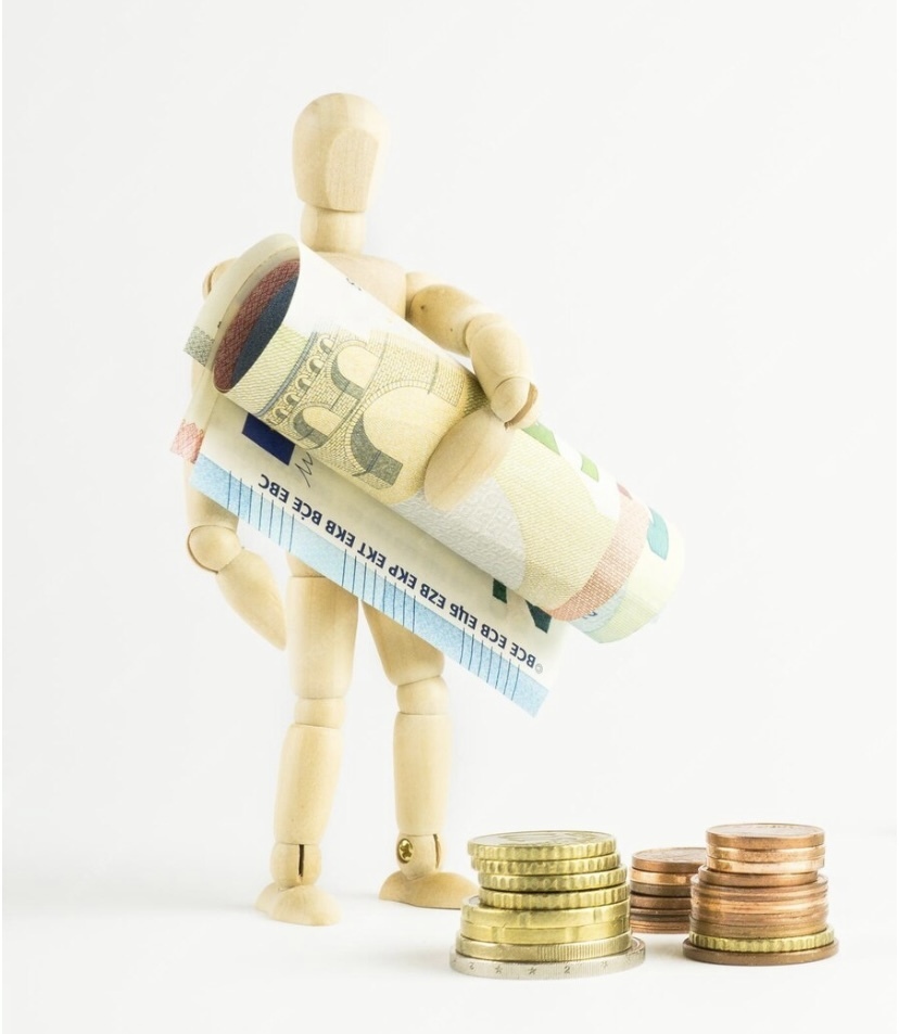 Ситуация с вкладами критическая. Экономист обвинил ЦБ в создании проблемы и назвал два выхода из нее