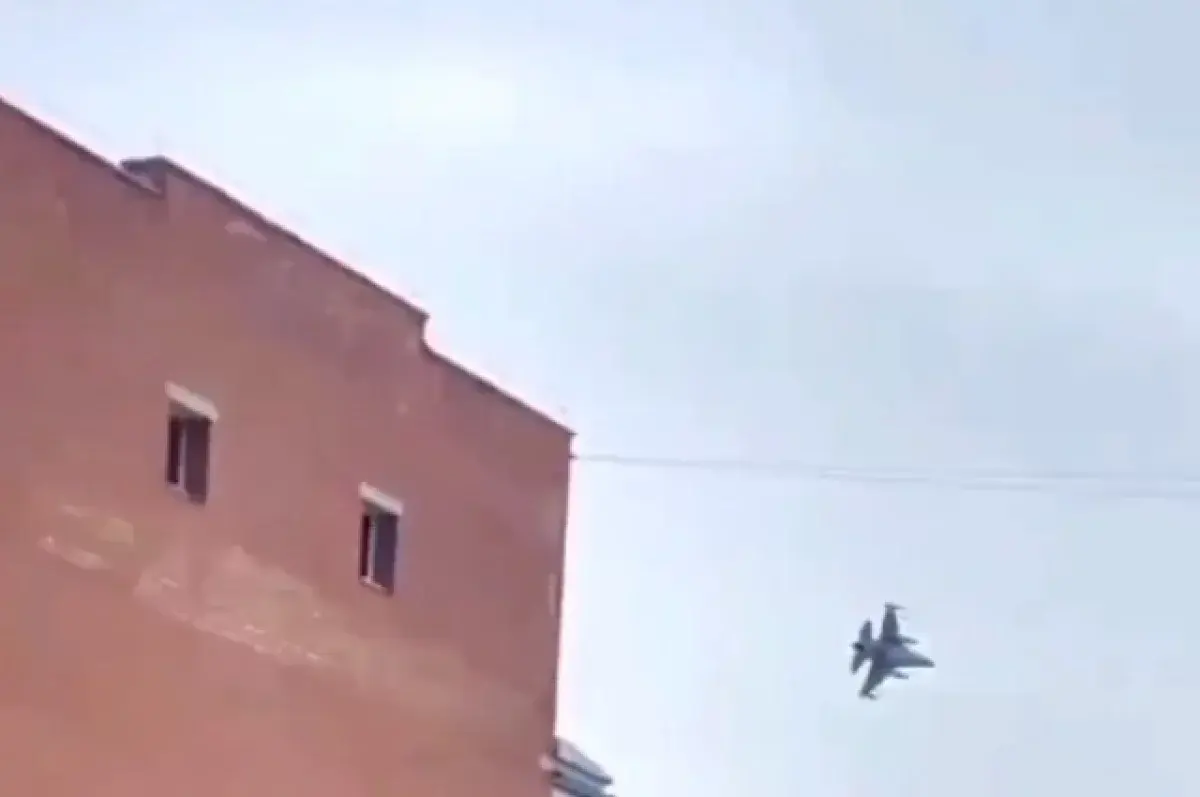 Русская ракета догнала и разорвала F-16 прямо в воздухе. Кто получит 15 млн рублей ?