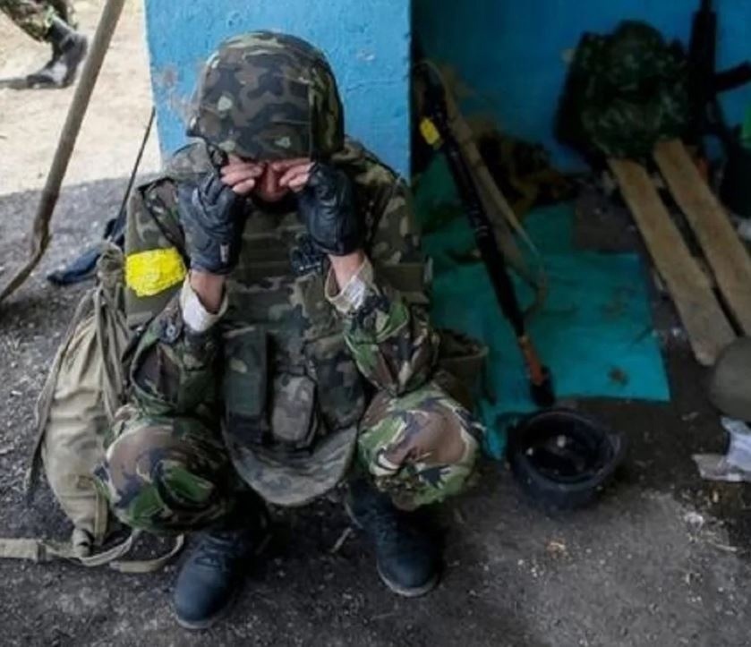 18 - летние украинские " добровольцы " пошли на убой.