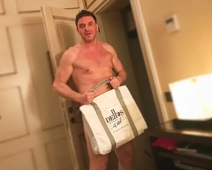 «В беленьких чулочках поехал я на операцию»! Какой серьезный диагноз скрывает от поклонников Максим Виторган?