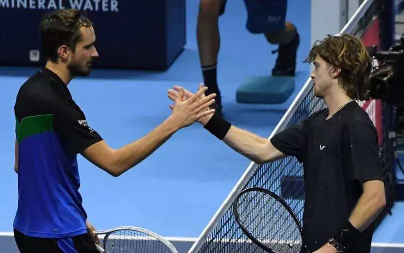 Медведев Даниил уступает место Андрею Рублеву