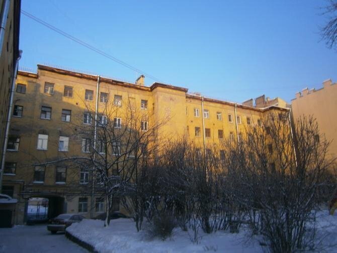 «А У НАС ВО ДВОРЕ…». (3)/ «На графских развалинах»