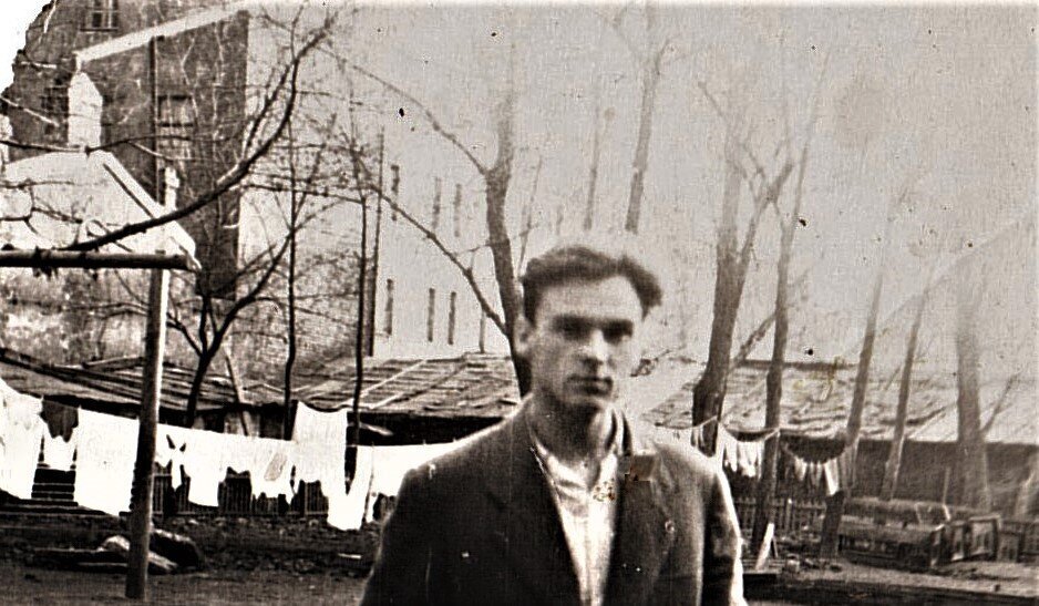 «А У НАС ВО ДВОРЕ…». (4)/ «Глупая глупость»