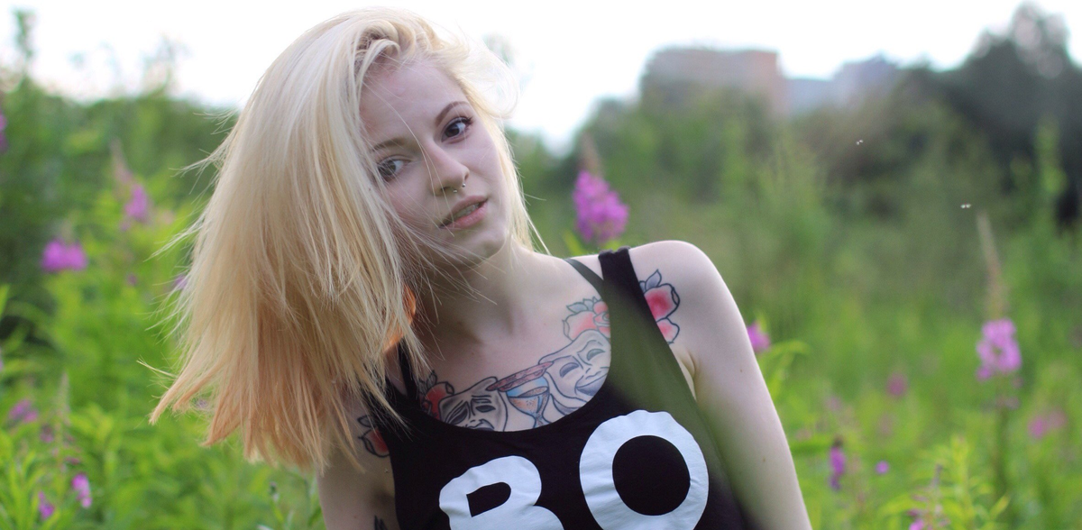 Из модели в рабыни: шокирующие истории о работе в Дубае” Акцент на контраст между ожиданиями и реальностью