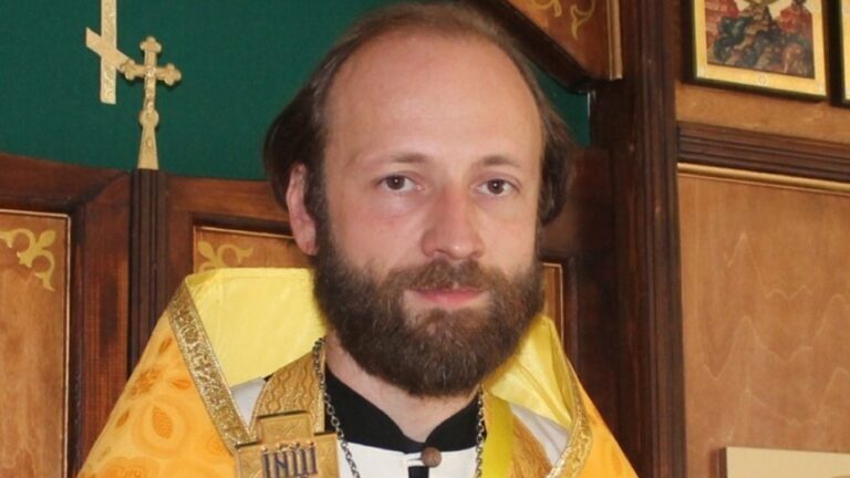 Священнику Савченко дали 14 суток ареста. За что пострадал батюшка?