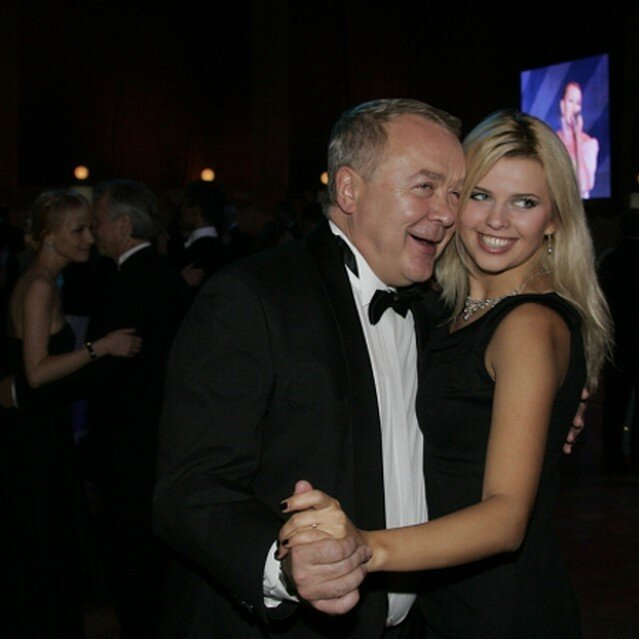 Сергей Проханов женился на внучке двух маршалов СССР, но потом пустился во все тяжкие и остался у разбитого корыта: как живет «усатый нянь» .