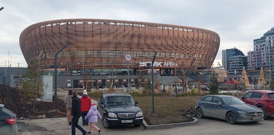 "Шайбу! Шайбу!". Как я сходил на новую хоккейную арену "УГМК" в Екатеринбург на плей-офф Кубка Гагарина