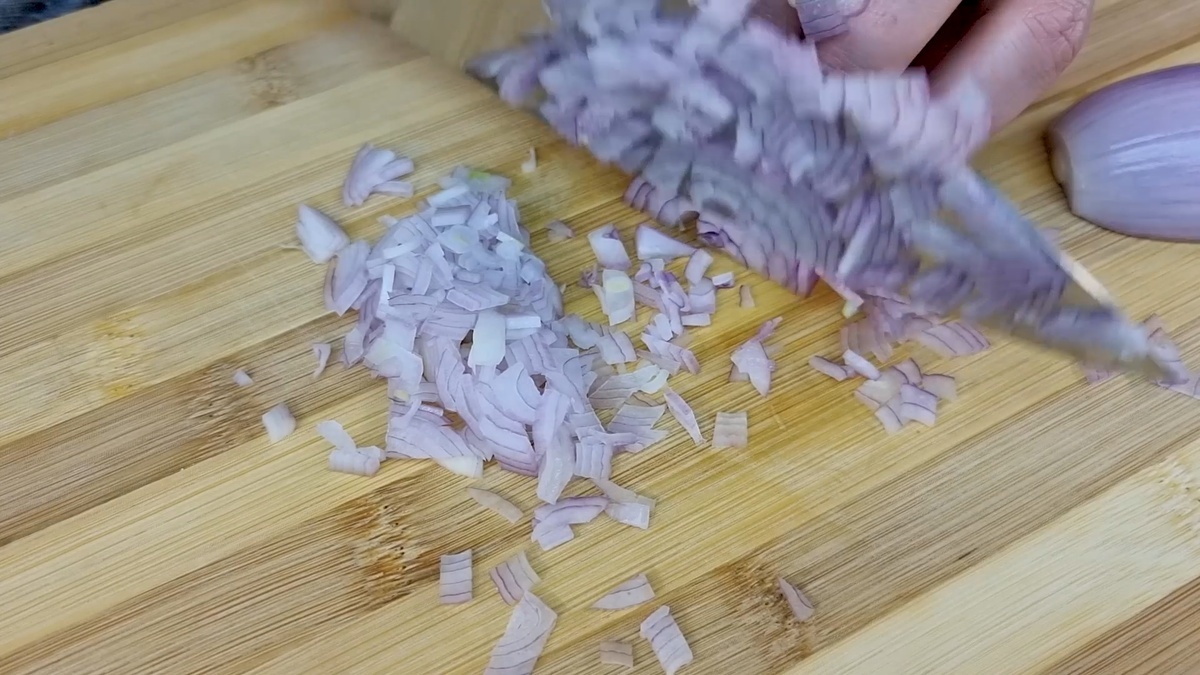 Яичница с ветчиной и сыром в лаваше - идея для сытного завтрака