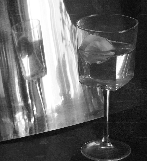 КОРОЛЕВА БЕЗ КОРОЛЕВСТВА: как свобода может обернуться одиночеством. Честный разбор для умниц!