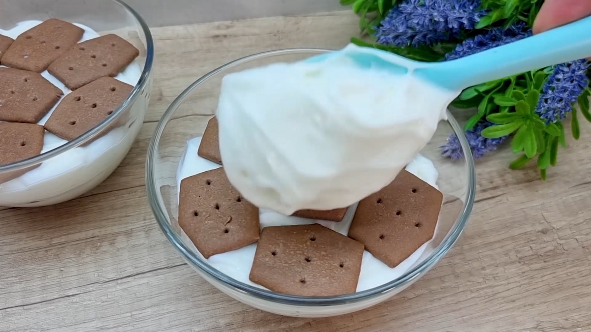 Молочный десерт с печеньем - вкусный завтрак, дети в восторге