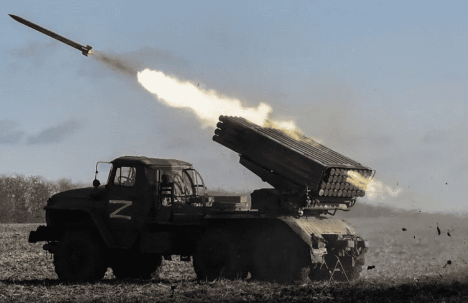 История команды "триста-тридцать-три"