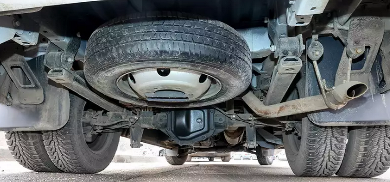 Китайская "ГАЗель": первые впечатления за рулем и возможности грузоперевозок