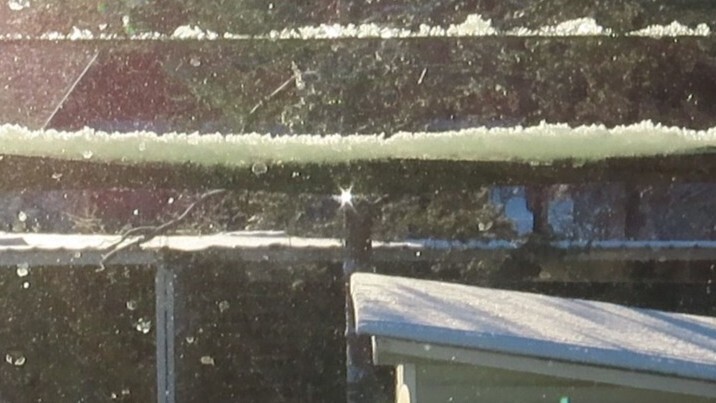 Апрель сломал свою свирель.