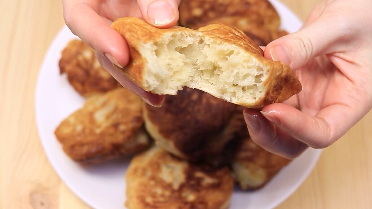 Все дело а правильном тесте: показываю, как делаю быстрые и пышные оладьи без дрожжей , тесто как пух( можно есть губами)