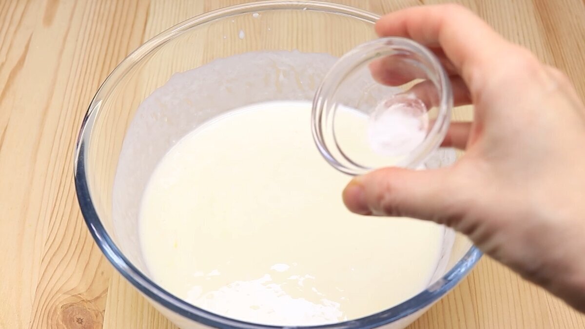 Все дело а правильном тесте: показываю, как делаю быстрые и пышные оладьи без дрожжей , тесто как пух( можно есть губами)