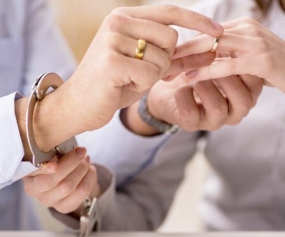 Улучшаем демографию? Госдума одобрила реестр женатых и замужних граждан