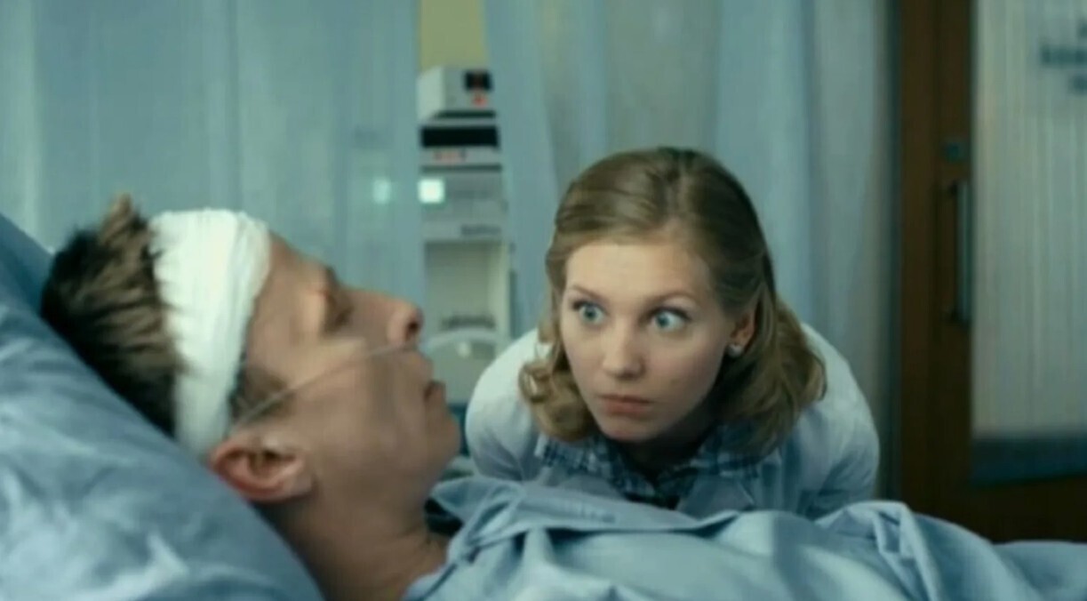 Срывала съемочный график и со всеми «собачилась». Кристину Асмус со скандалом выгнали со съемок сериала «Склиф»