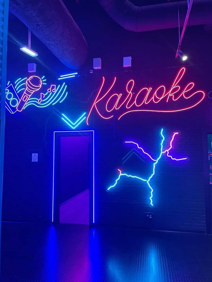 Совсем допЕлся? Безумный мужчина откусил женщине часть мизинца в подмосковном караоке-клубе