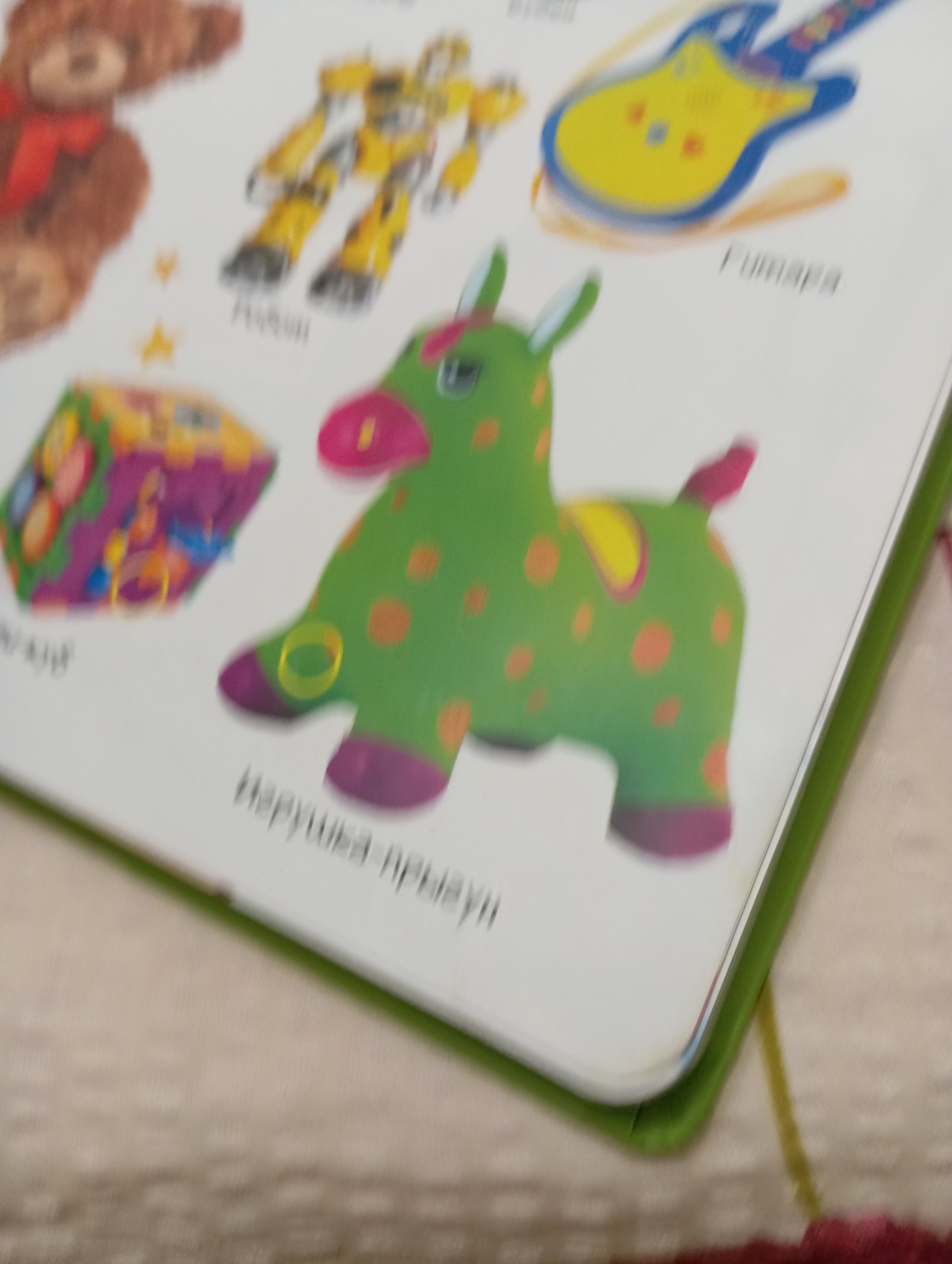 Мама - это пария на рынке труда. Много хочет, мало работает