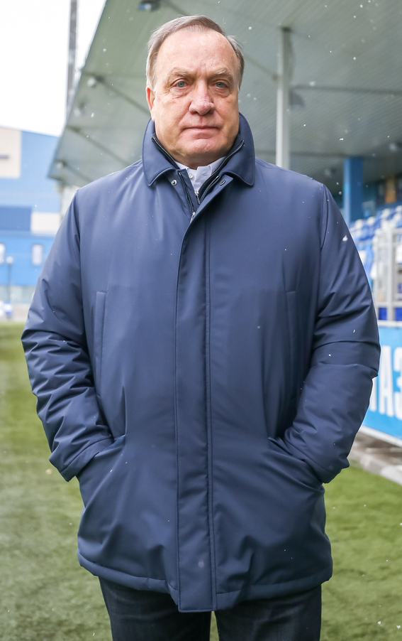 Подслушал разговор про футбол. Ростов проиграл? Так пригласите тренера-иностранца. Голландца, итальянца, аргентинца, немца, француза, испанца и....