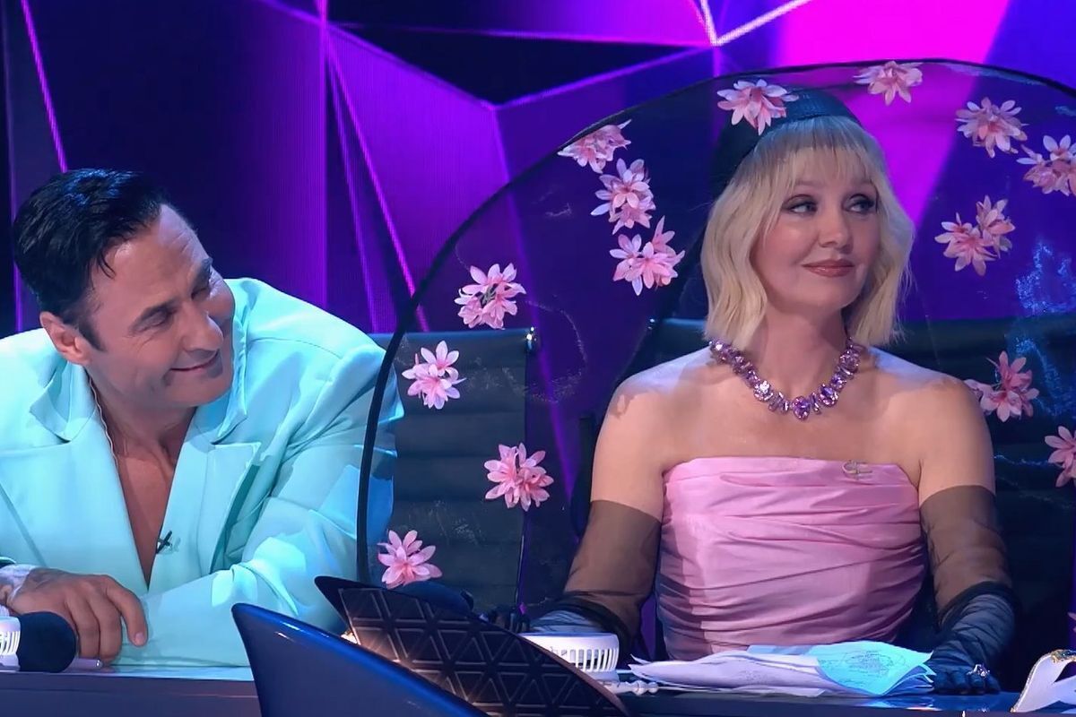 Валерия объяснила, почему появляется в эфире шоу «Маска» в экстравагантных образах