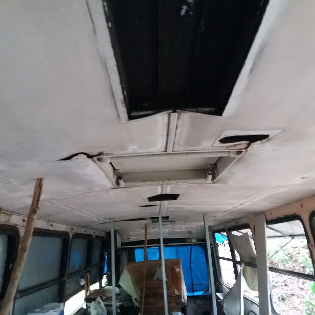 За десять дней мне позарез нужно что-то построить, хоть монашескую келью