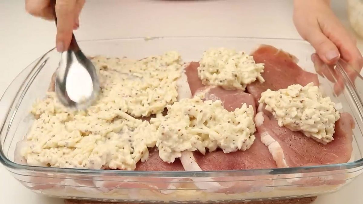 Мягкое, сочное мясо. Это коронное блюдо моей подруги и готовить не сложно.