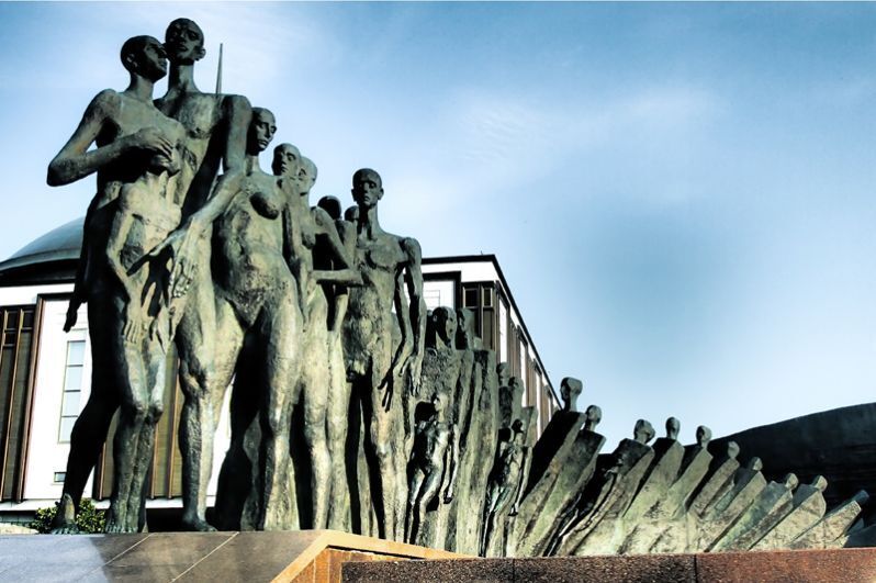 Умер скульптор Зураб Церетели. Какими работами он запомнился?