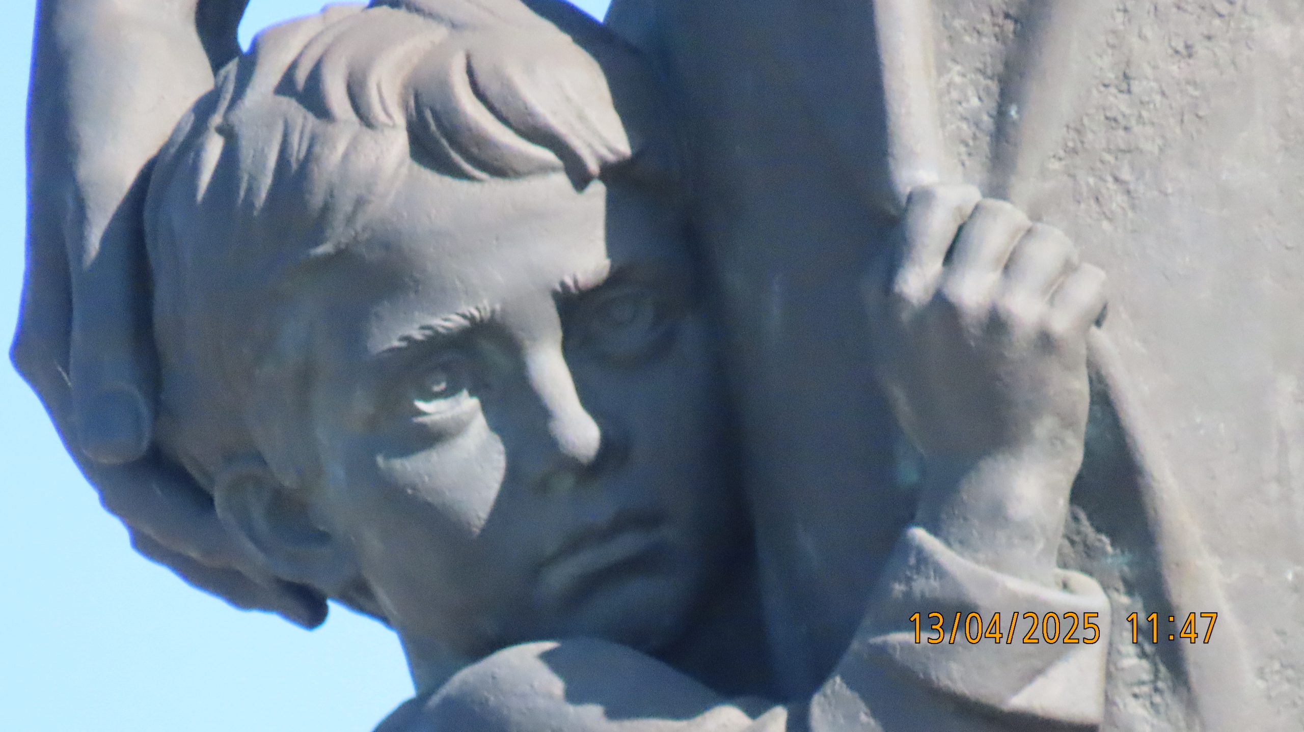 «Мирным гражданам СССР, погибшим в ходе Великой отечественной войны»