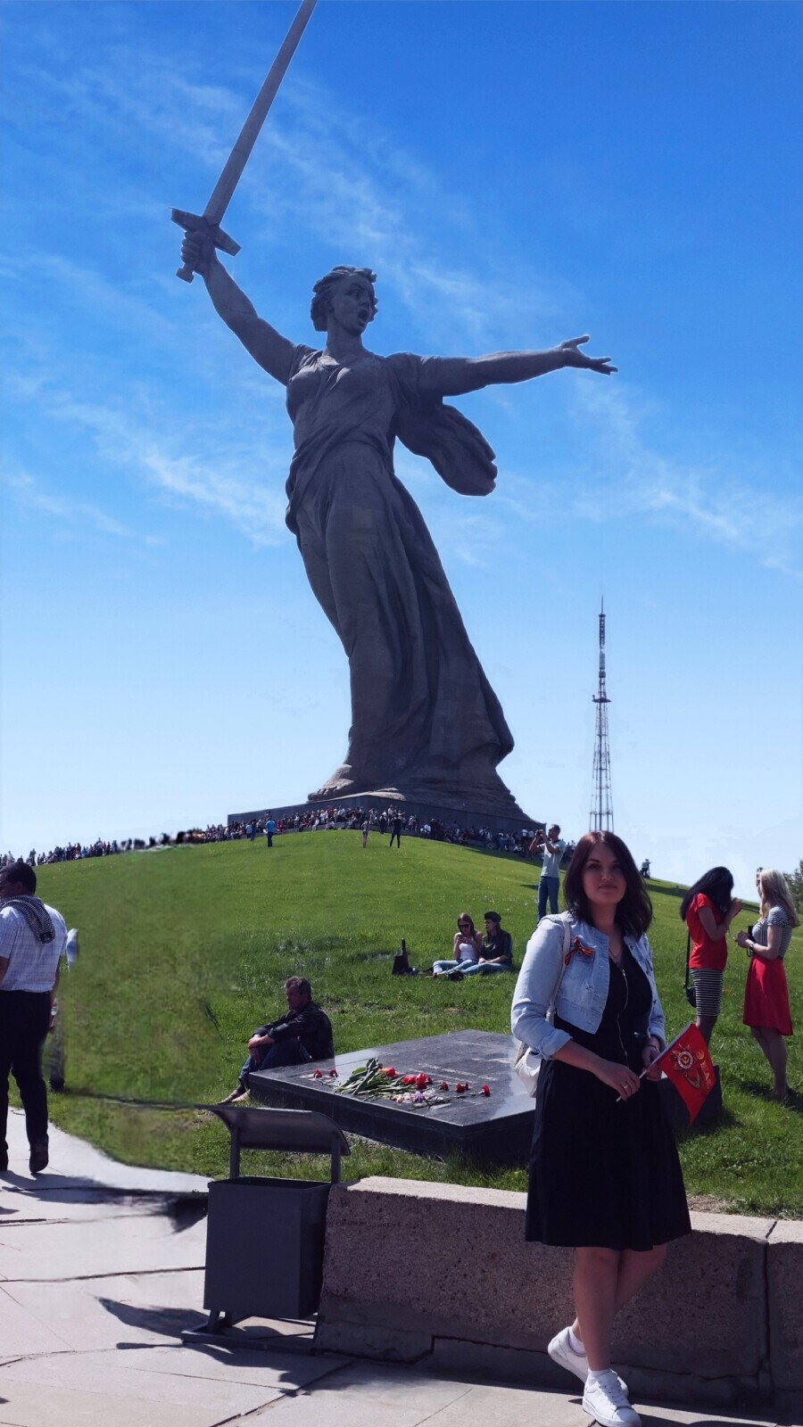 Копия «Родина-мать» в Санкт-Петербурге в сандалиях: почему это оскорбляет память?