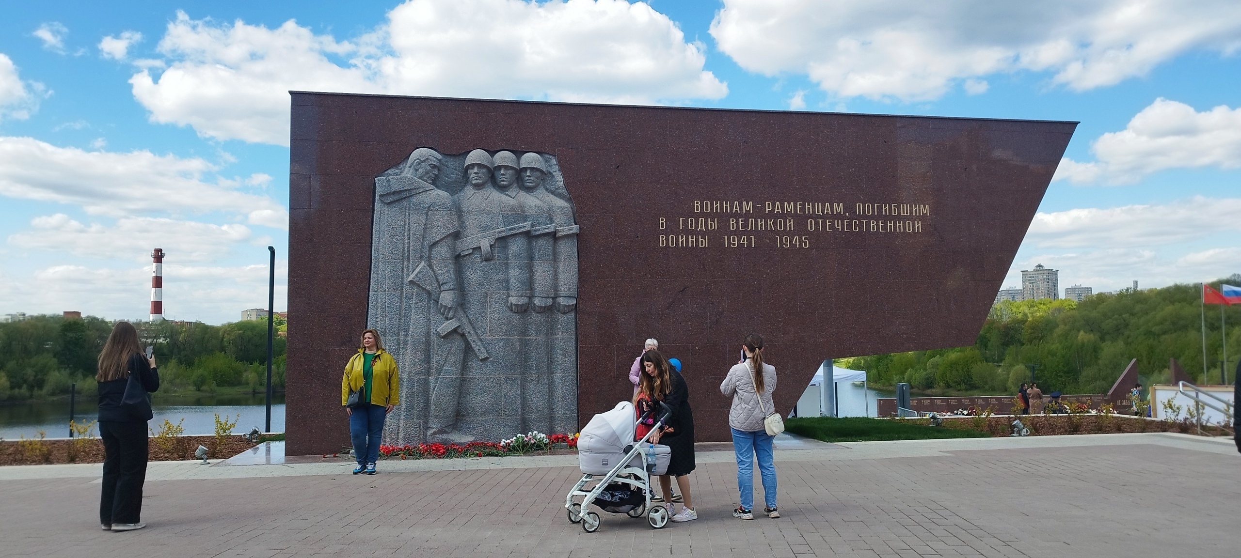 Празднование Дня Победы в подмосковном городе Раменское – фото